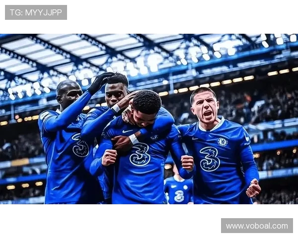 刘易斯·哈利在英超联赛中的表现稳健，助力球队冲击顶级荣誉的机会不断提升